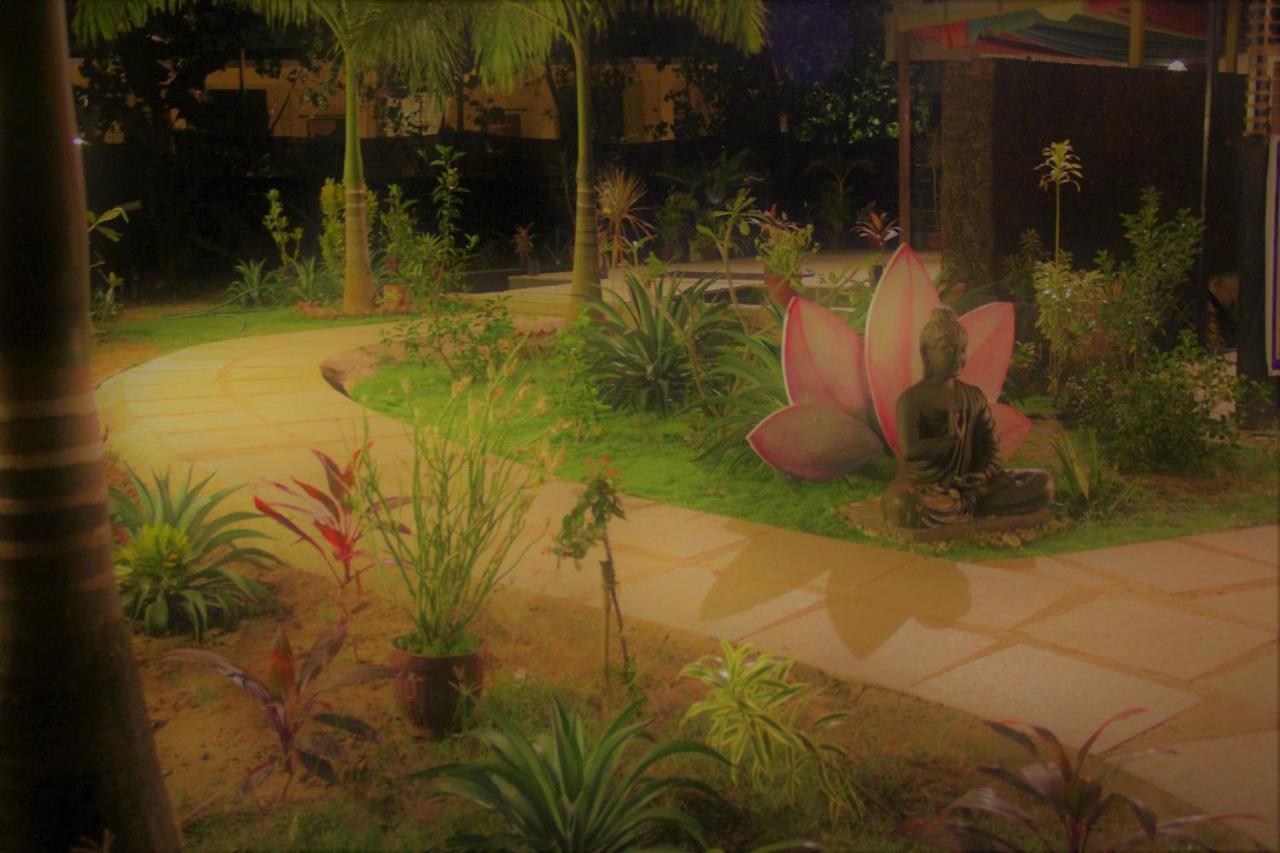 Lotus Sutra Hotel Arambol Buitenkant foto