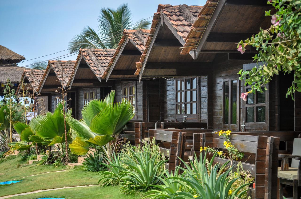 Lotus Sutra Hotel Arambol Buitenkant foto
